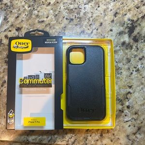 OtterBox iPhone 11 Pro Case
Commuter Series